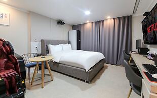 Continew Hotel