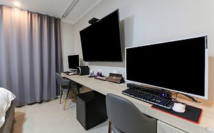 Continew Hotel
