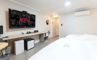 Continew Hotel