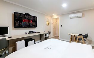 Continew Hotel