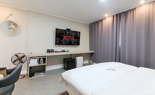 Continew Hotel