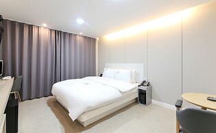 Continew Hotel