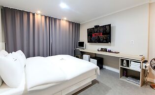 Continew Hotel