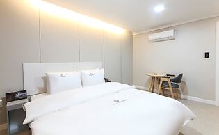 Continew Hotel
