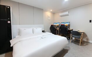 Continew Hotel