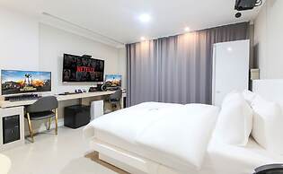 Continew Hotel
