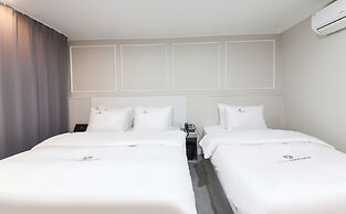 Continew Hotel
