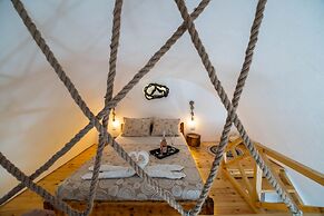 Asera Suites Near Kamari Beach