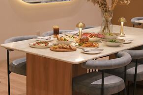 Ami Suites