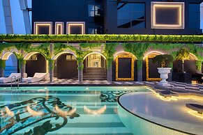 Ami Suites