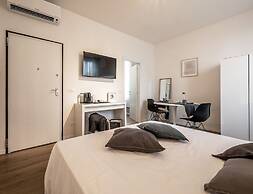 Emilia Suite Essence