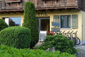 Lake Lodge Hostel