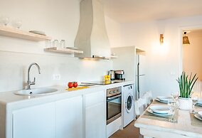 Klimata House - Private Hot Tub Pool & BBQ Villa
