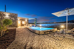 Klimata House - Private Hot Tub Pool & BBQ Villa