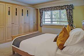 OYO Wayside Hotel