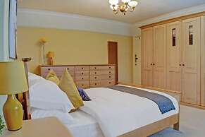 OYO Wayside Hotel