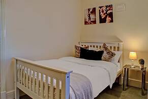 OYO Wayside Hotel
