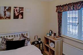 OYO Wayside Hotel