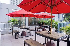 HARRIS Suites Puri Mansion Jakarta