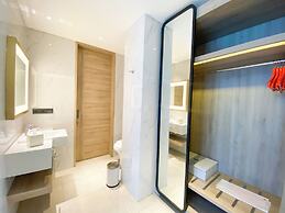 HARRIS Suites Puri Mansion Jakarta