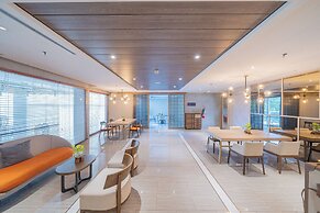 HARRIS Suites Puri Mansion Jakarta
