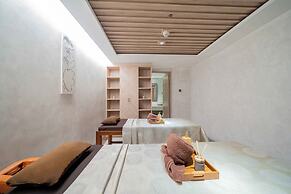 HARRIS Suites Puri Mansion Jakarta