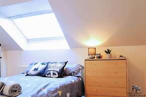 Beautiful 5-bed House Roker Beach