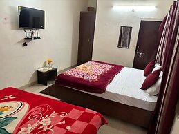 Varanasi Paradise