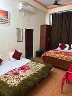 Varanasi Paradise