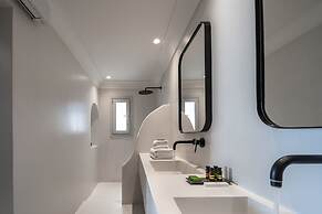 Akra Suites & Spa