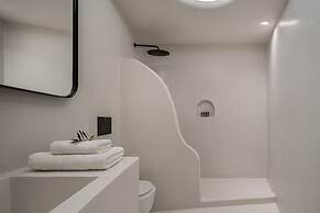 Akra Suites & Spa