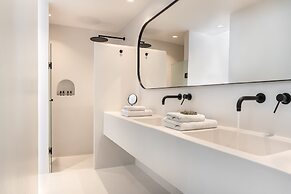 Akra Suites & Spa