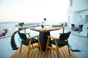 Akra Suites & Spa
