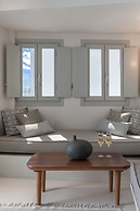 Akra Suites & Spa