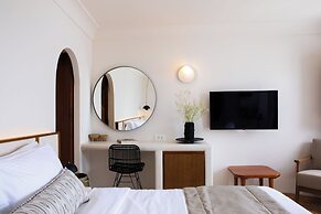 Akra Suites & Spa