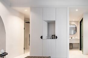 Akra Suites & Spa