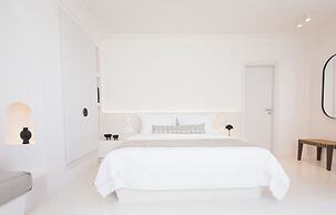 Akra Suites & Spa
