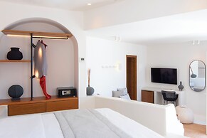 Akra Suites & Spa