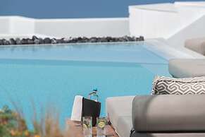 Akra Suites & Spa