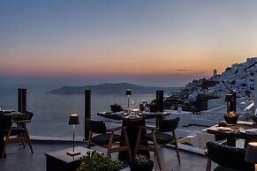 Akra Suites & Spa