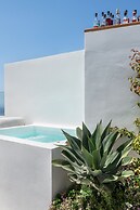 Akra Suites & Spa