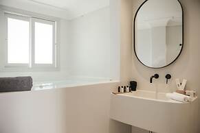 Akra Suites & Spa