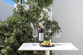 Akra Suites & Spa