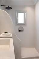 Akra Suites & Spa