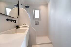 Akra Suites & Spa