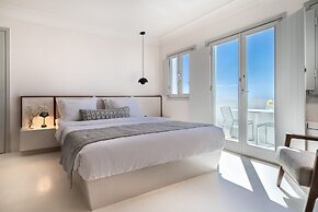 Akra Suites & Spa