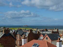Forthview - Traditional 2 Bedroom Apartment