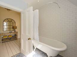 Forthview - Traditional 2 Bedroom Apartment