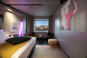 mk2 Hotel Paradiso Nation