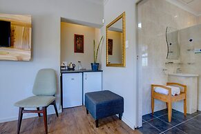 Amour Guest House